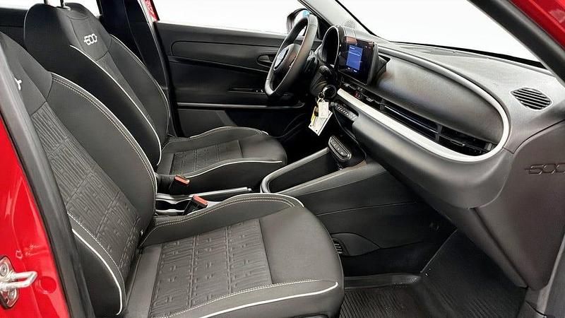 Begagnad Fiat 600 Pop 101 HK (74 kW) 2024 Röd SUV