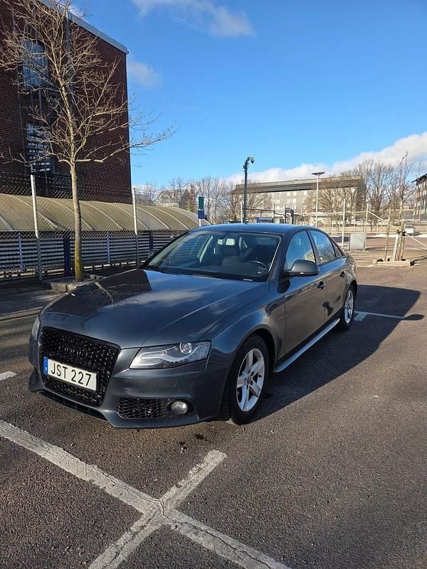 Begagnad 2009 Audi A4 Sedan | 55 000 kr (Marknadspris) - Bild 1/4