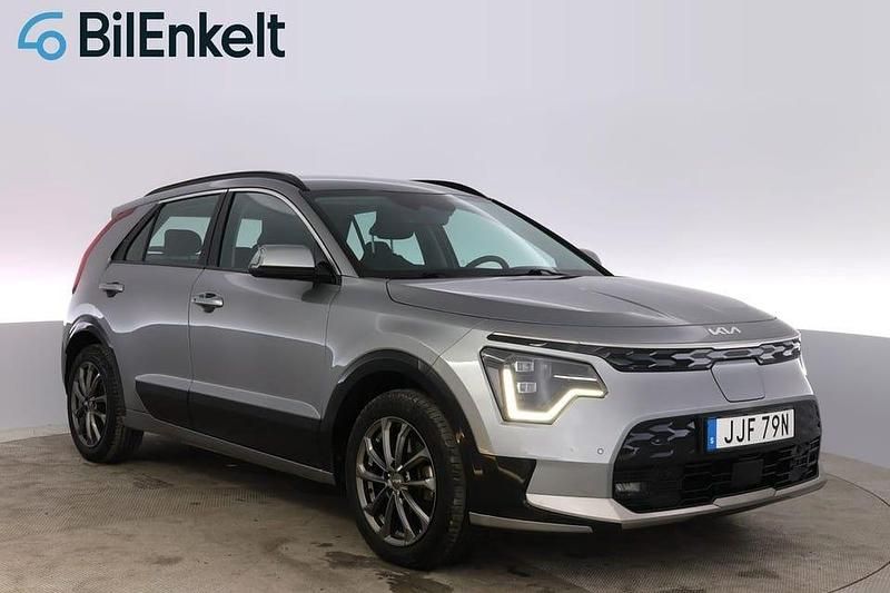 Begagnad Kia e-Niro 152 kW (207 HK) 2022 Grå SUV