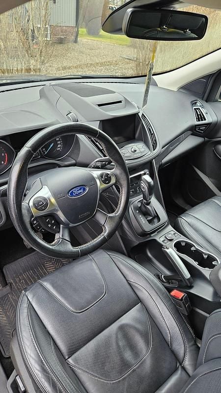 Begagnad Ford Kuga 180 HK (132 kW) 2016 SUV