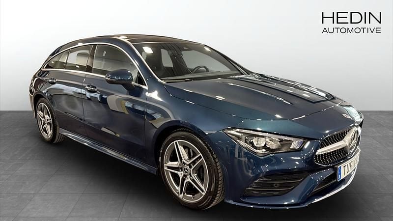 Begagnad Mercedes CLA200 Shooting Brake 163 HK (119 kW) 2023 Svart Kombi