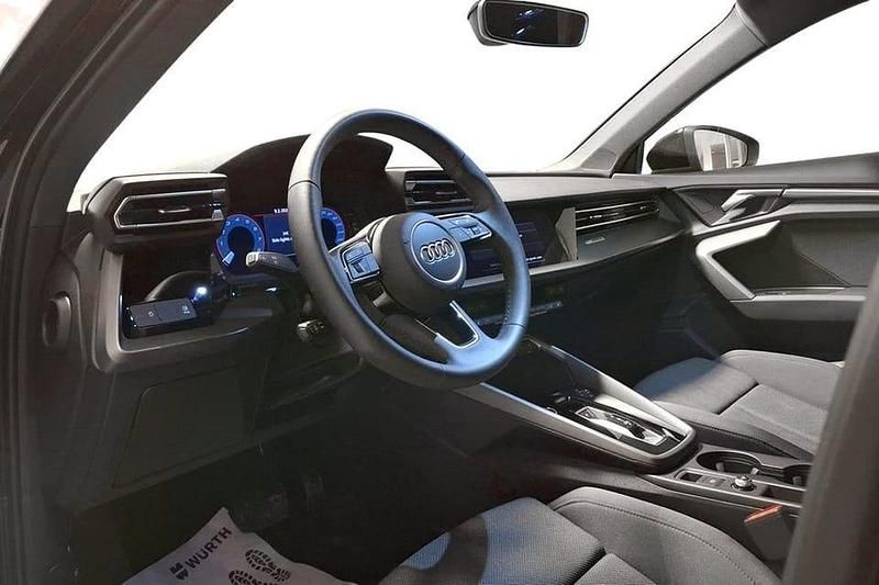 Begagnad Audi A3 151 HK (111 kW) 2025 Svart