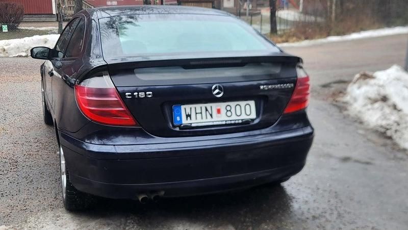 Begagnad Mercedes C180 143 HK (105 kW) 2003 Blå