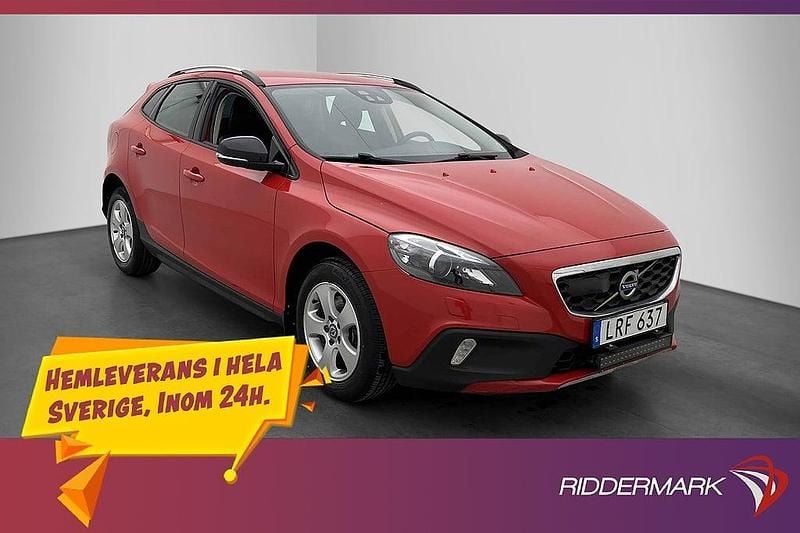 Röd Begagnad 2015 Volvo V40 CC Kombi | 139 900 kr - Bild 1/3