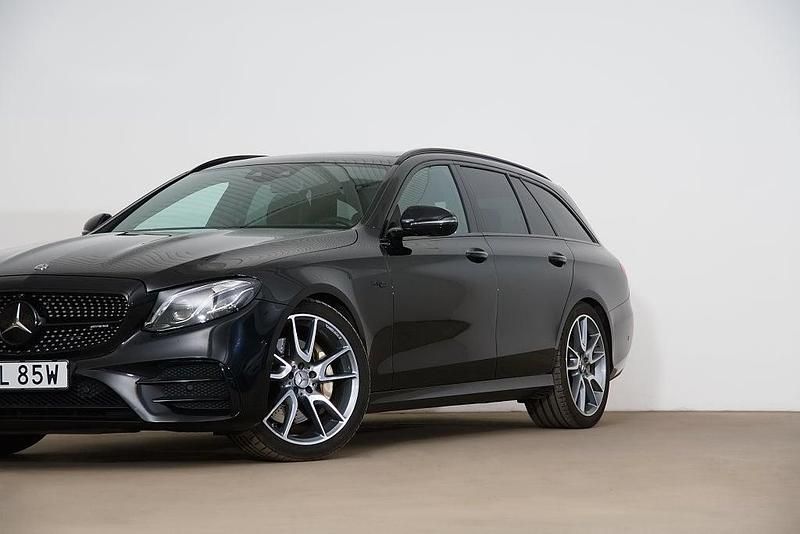 Begagnad Mercedes E53 AMG AMG 435 HK (319 kW) 2018 Svart Kombi