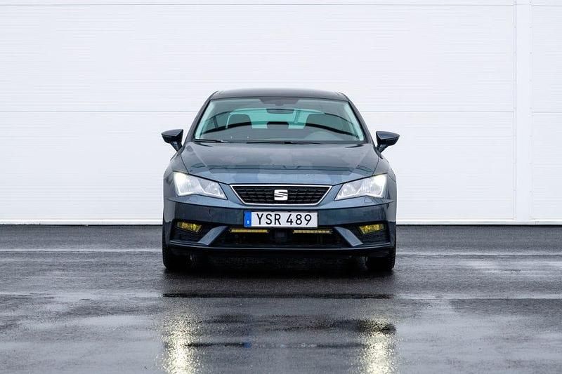 Begagnad 2019 Seat Leon Halvkombi | 127 900 kr (Marknadspris) - Bild 1/4