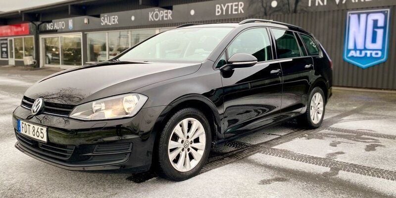 Svart Begagnad 2016 VW Golf VII Kombi | 114 900 kr (Marknadspris) - Bild 1/4