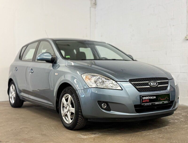 Blå Begagnad 2008 Kia Ceed Halvkombi | 59 900 kr (Marknadspris) - Bild 1/4