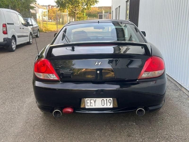 Begagnad Hyundai Coupé 167 HK (122 kW) 2003 Svart Sportkupé