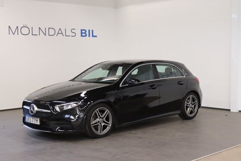 Svart Begagnad 2019 Mercedes A200 AMG Halvkombi | 239 000 kr (Marknadspris) - Bild 1/4