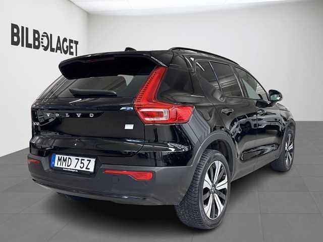 Begagnad Volvo XC40 Plus 185 kW (252 HK) 2022 Svart SUV