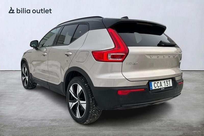 Begagnad Volvo XC40 Plus 169 kW (231 HK) 2023 Grå SUV