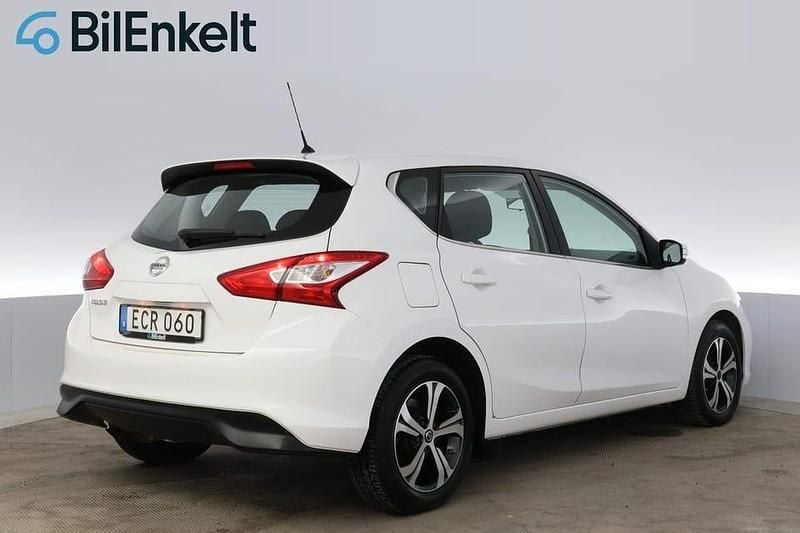 Begagnad Nissan Pulsar 116 HK (85 kW) 2015 Vit Halvkombi