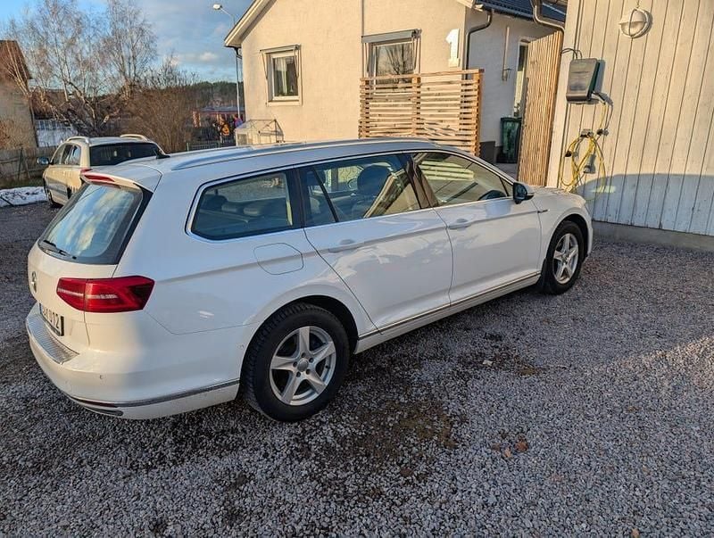 Begagnad VW Passat GTE 218 HK (160 kW) 2017 Kombi
