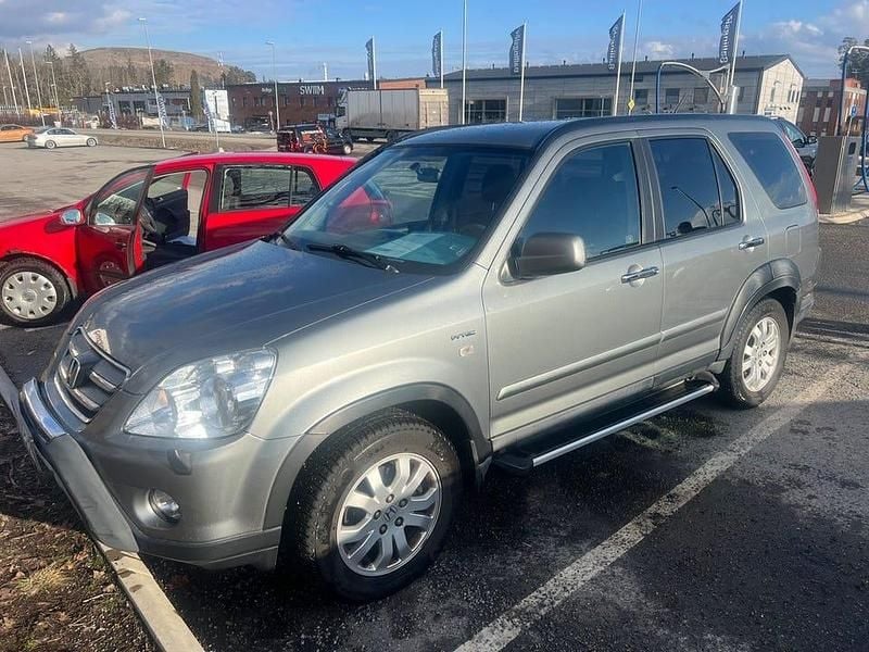 Begagnad Honda CR-V 150 HK (110 kW) 2005 Gråmetallic SUV