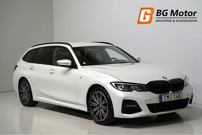 Vit Begagnad 2019 BMW 330 M Sport Kombi | 379 900 kr (Marknadspris) - Bild 1/4