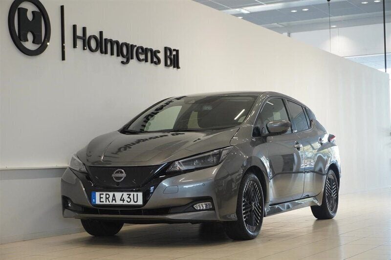 Begagnad Nissan Leaf N-Connecta 110 kW (150 HK) 2023 Okänd Halvkombi