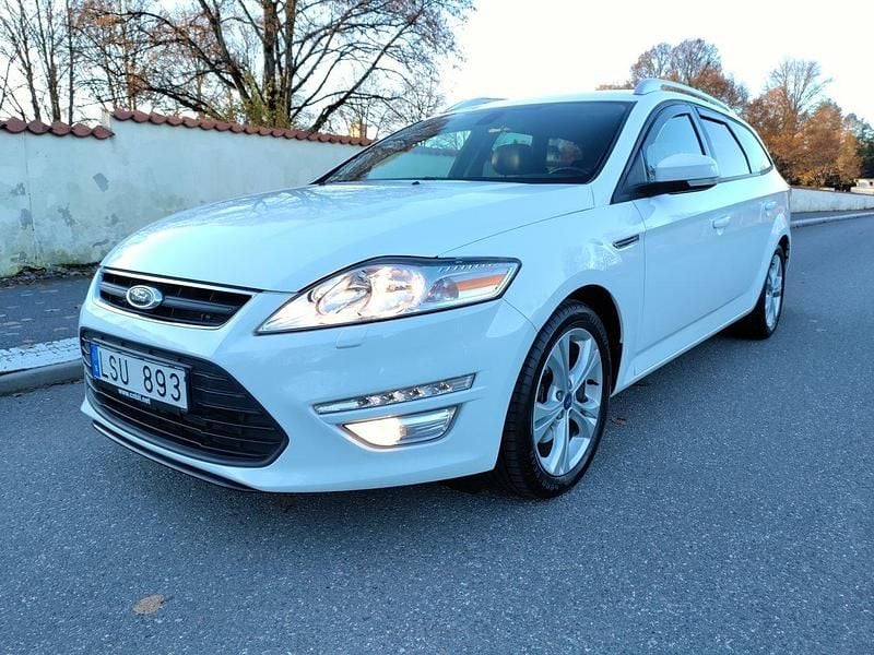 Vit Begagnad 2012 Ford Mondeo Sport Kombi | 79 900 kr (Lite dyr) - Bild 1/4
