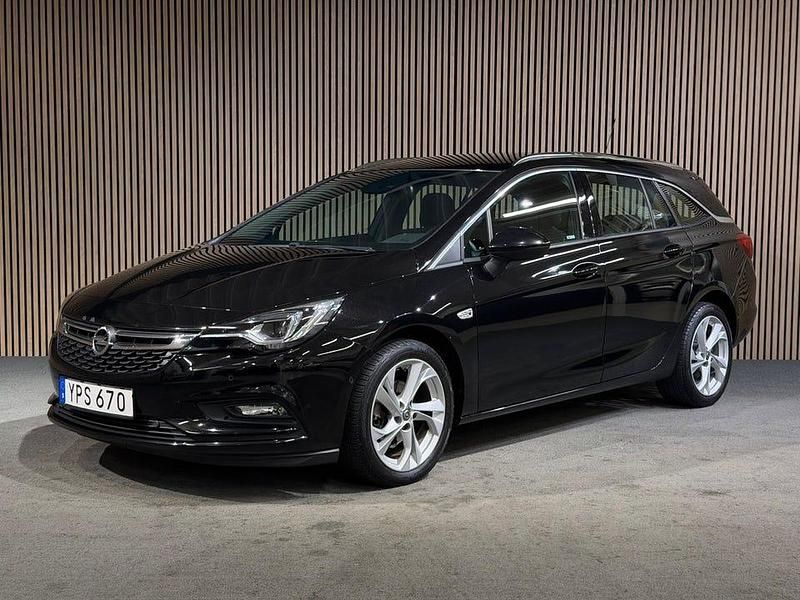 Svart Begagnad 2018 Opel Astra S Kombi | 139 000 kr (Lite dyr) - Bild 1/4