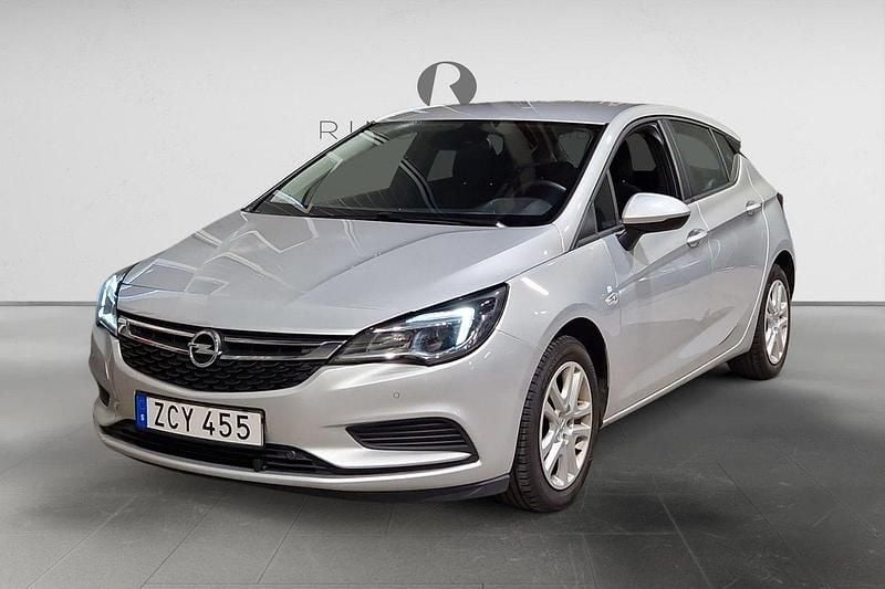 Grå Begagnad 2017 Opel Astra Enjoy Halvkombi | 84 900 kr (Marknadspris) - Bild 1/3
