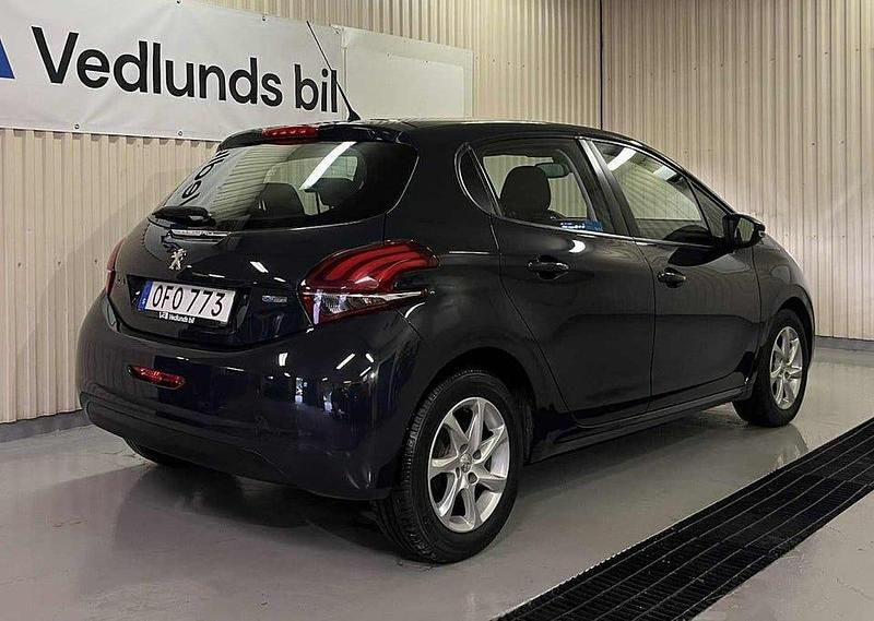 Begagnad Peugeot 208 82 HK (60 kW) 2016 Grå Halvkombi