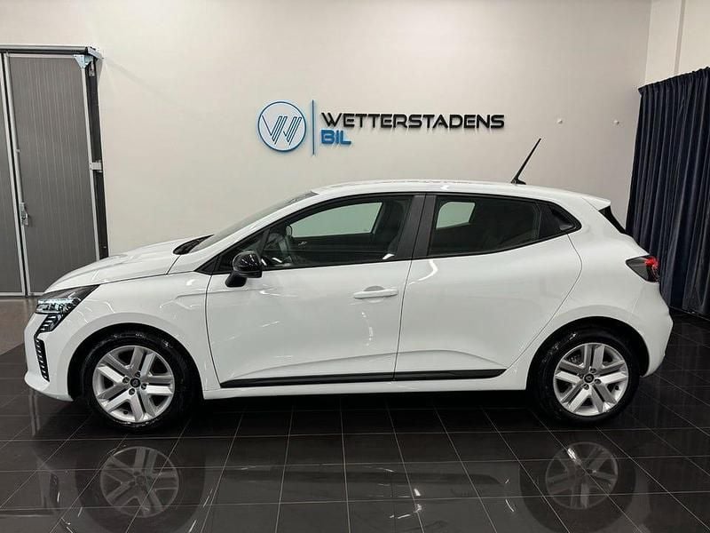 Begagnad Renault Clio V Evolution 91 HK (66 kW) 2024 Vit (vit glaciär) Halvkombi