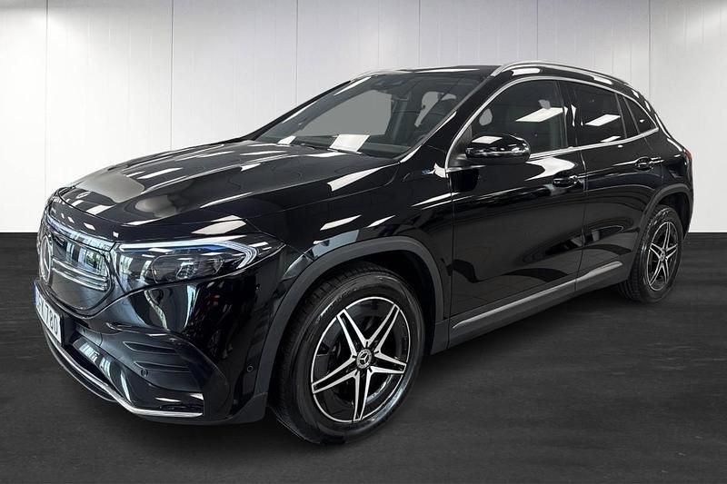 Svart (black) Begagnad 2021 Mercedes EQA250 AMG SUV | 359 900 kr (Bra pris) - Bild 1/4