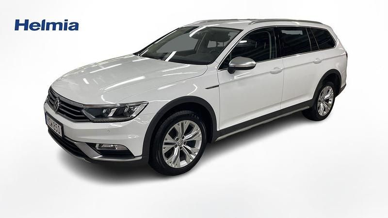 Vit Begagnad 2017 VW Passat Alltrack Kombi | 220 000 kr (Marknadspris) - Bild 1/4