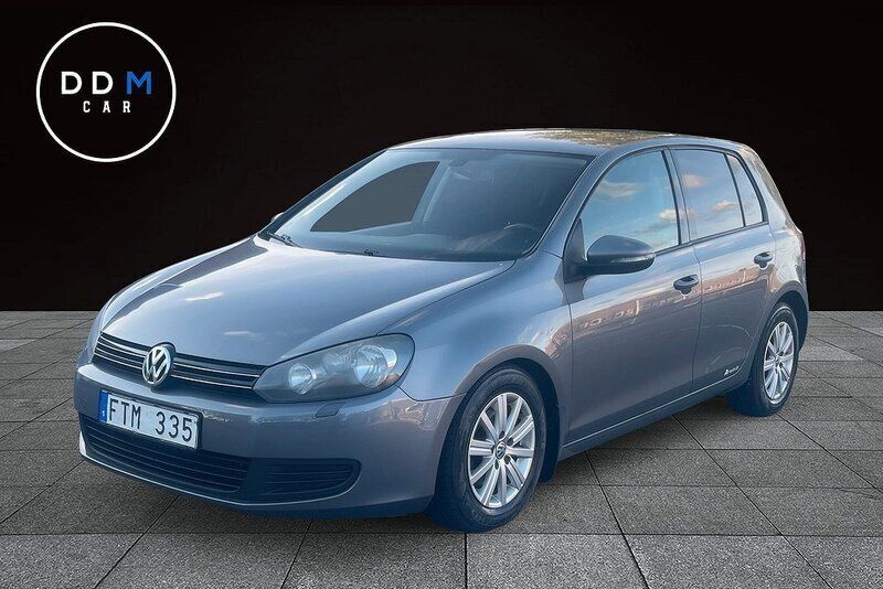 Grå Begagnad 2011 VW Golf VII Halvkombi | 49 900 kr (Marknadspris) - Bild 1/4
