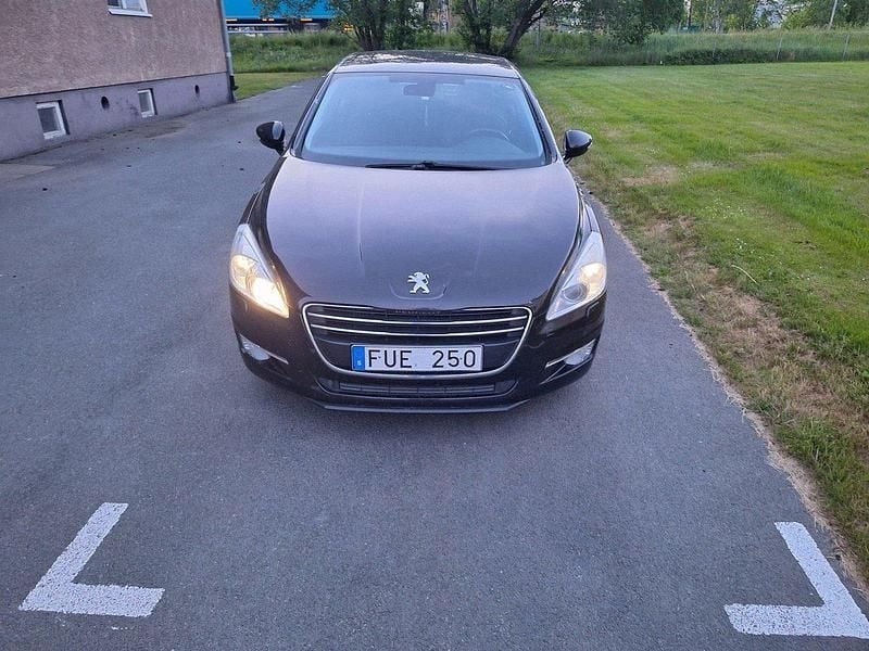 Brun Begagnad 2011 Peugeot 508 Sedan | 50 000 kr (Bra pris) - Bild 1/4