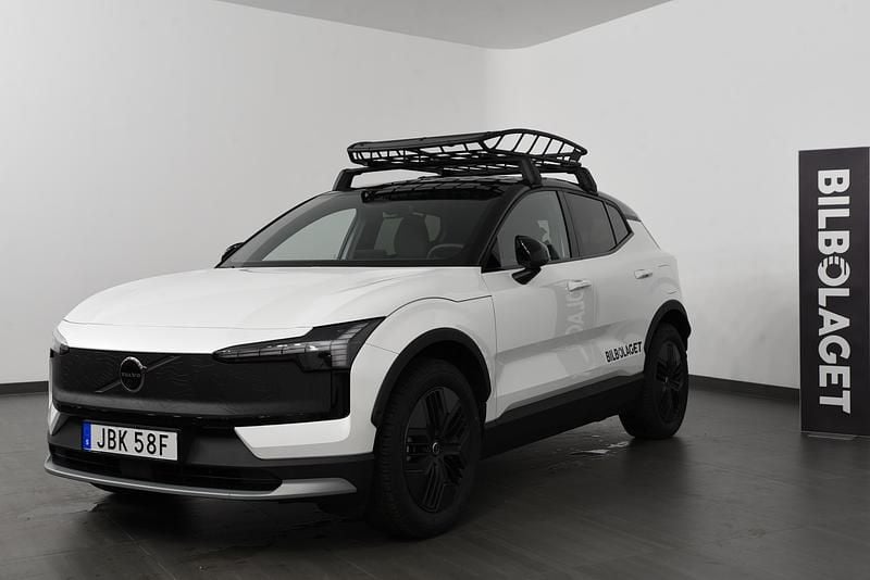 Vit Ny 2025 Volvo EX30 CC Performance | 589 800 kr - Bild 1/4