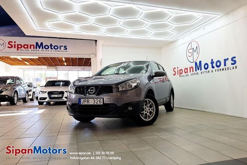 Grå Begagnad 2013 Nissan Qashqai SUV | 89 000 kr (Bra pris) - Bild 1/4