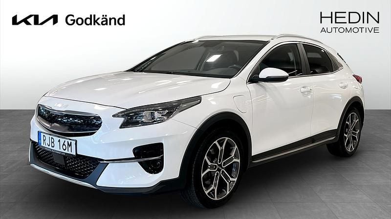 Vit (white) Begagnad 2022 Kia XCeed Advance SUV | 259 900 kr (Marknadspris) - Bild 1/4
