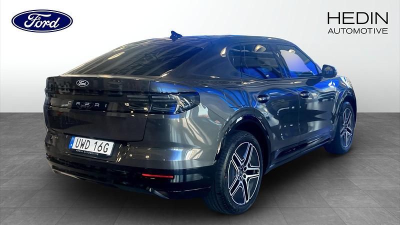 Ny Ford Capri Premium 210 kW (286 HK) 2025 Grå (grey) Halvkombi