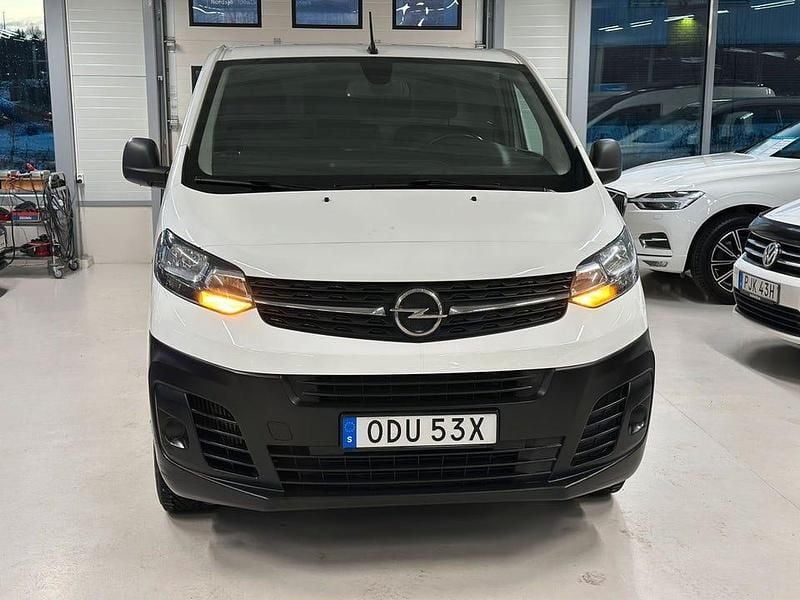 Begagnad Opel Vivaro 123 HK (90 kW) 2020 Vit Minibuss