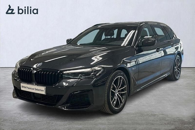 Begagnad BMW 530e M Sport 184 HK (135 kW) 2022 Grå Kombi