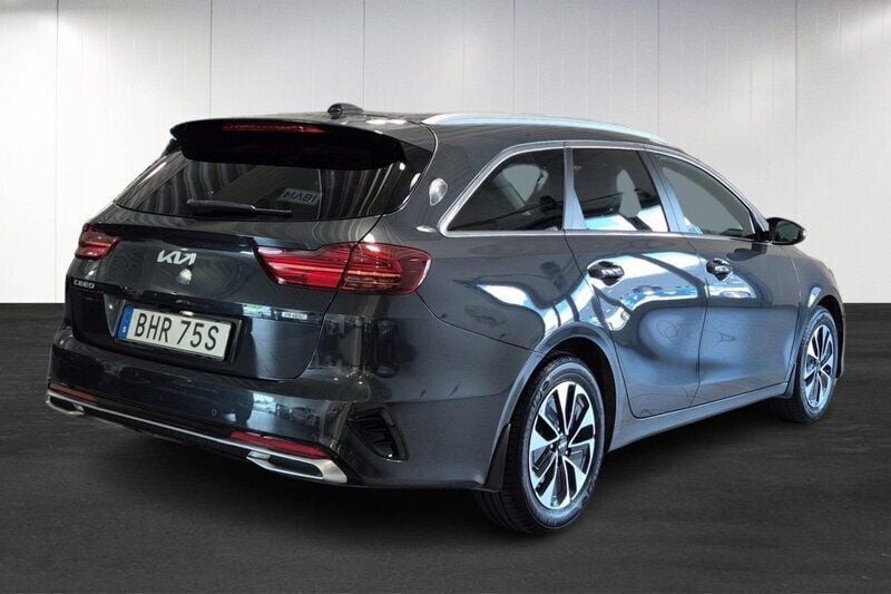 Mörkgrå (grey) Ny 2024 Kia Ceed Sportswagon Advance Kombi | 309 900 kr (Superpris) - Bild 1/4