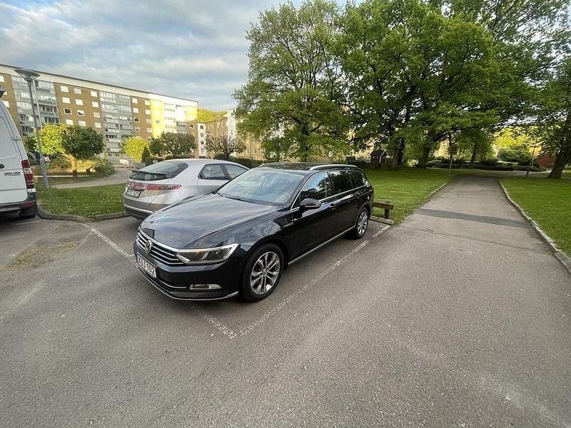 Svart Begagnad 2015 VW Passat GT Kombi | 145 000 kr (Marknadspris) - Bild 1/4