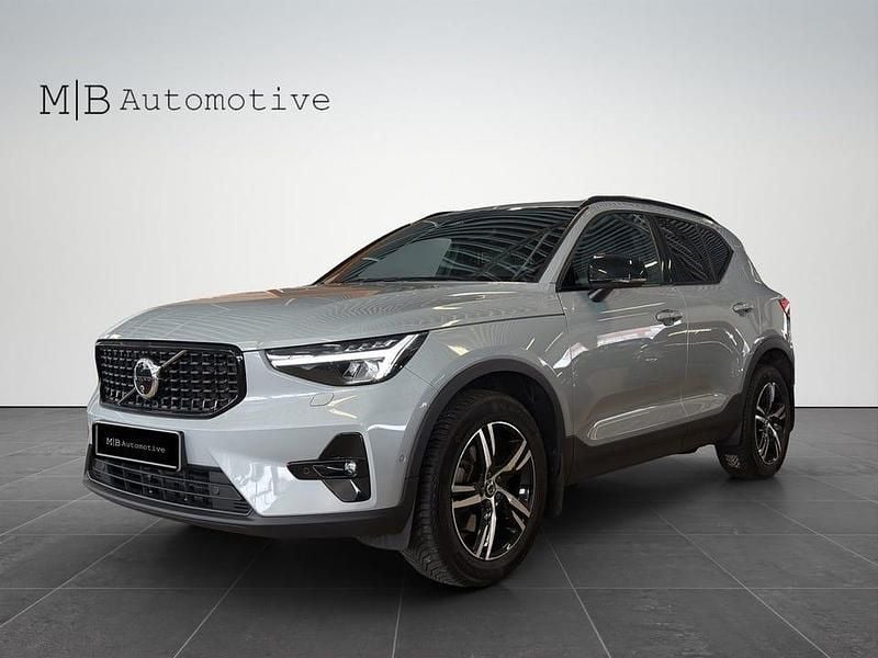 Begagnad Volvo XC40 Plus 163 HK (119 kW) 2023 Grå SUV