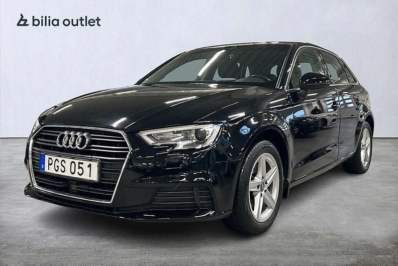 Svart Begagnad 2018 Audi A3 Sportback Proline Halvkombi | 174 900 kr (Marknadspris) - Bild 1/3