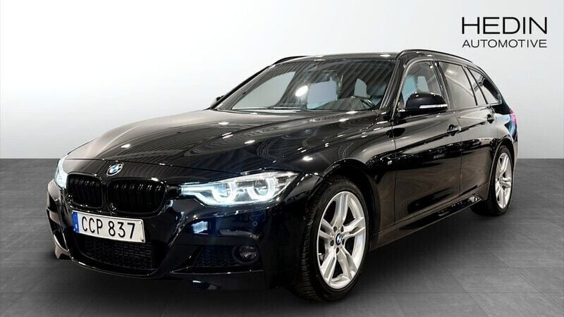 Svart (black) Begagnad 2019 BMW 320 M Sport Kombi | 268 900 kr (Superpris) - Bild 1/4