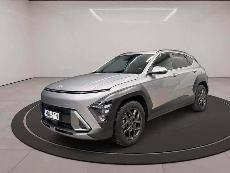 Begagnad Hyundai Kona Essential 120 HK (88 kW) 2024 Grå SUV