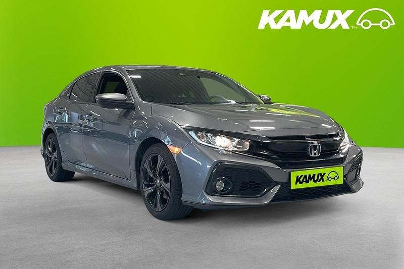 Silver/grå Begagnad 2019 Honda Civic Elegance Halvkombi | 158 700 kr (Marknadspris) - Bild 1/4