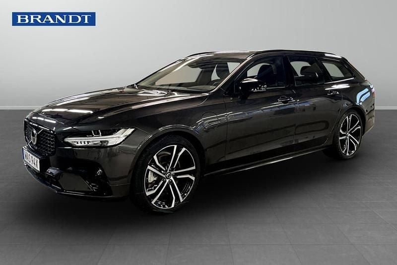 Grå Begagnad 2024 Volvo V90 Plus Kombi | 499 900 kr (Marknadspris) - Bild 1/4