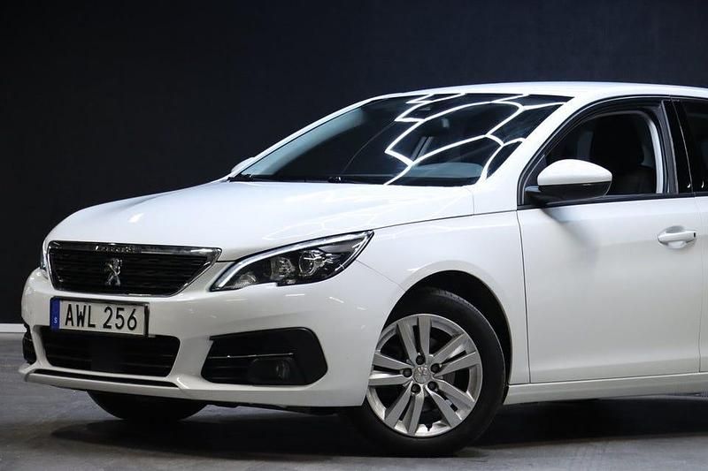Begagnad Peugeot 308 SW Active 131 HK (96 kW) 2018 Vit Kombi