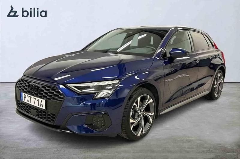 Blå Begagnad 2023 Audi A3 Sportback Halvkombi | 287 500 kr (Marknadspris) - Bild 1/1