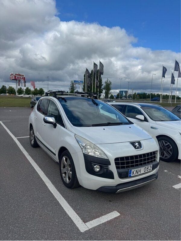 Vit Begagnad 2009 Peugeot 3008 SUV | 39 000 kr (Marknadspris) - Bild 1/4