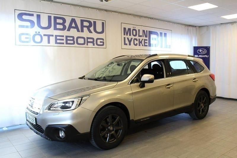 Begagnad Subaru Outback 175 HK (128 kW) 2014 Ljusbrun Kombi