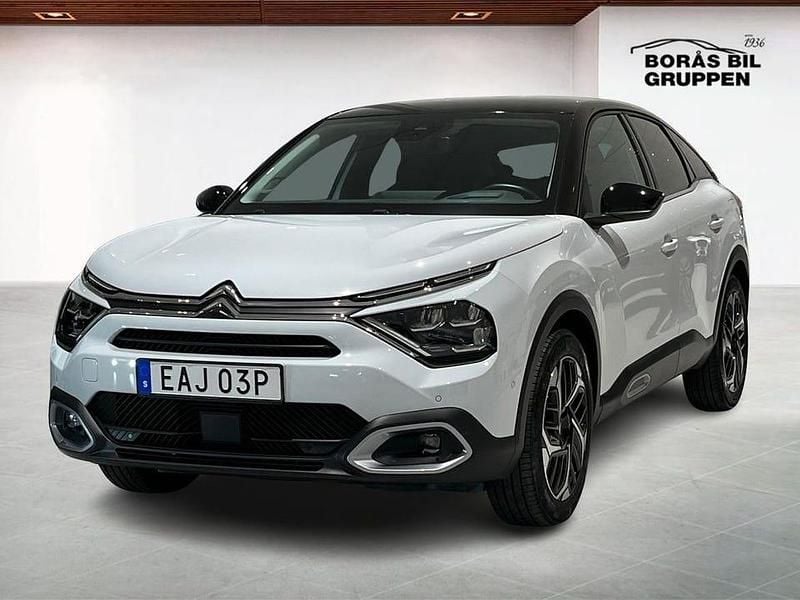 Vit Begagnad 2024 Citroën C4 PureTech Halvkombi | 215 000 kr (Bra pris) - Bild 1/4