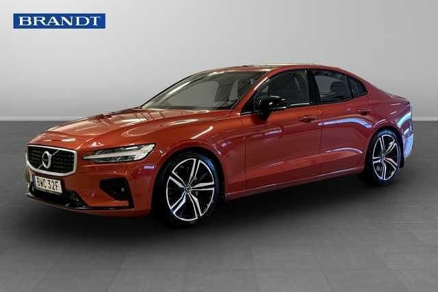 Röd Begagnad 2020 Volvo S60 R-Design Sedan | 279 900 kr (Marknadspris) - Bild 1/3